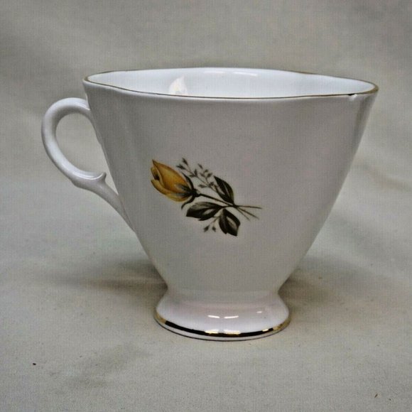 Royal Windsor Fine Bone China England Yellow Roses Footed Tea Cup & Saucer #2935 - Picture 9 of 12